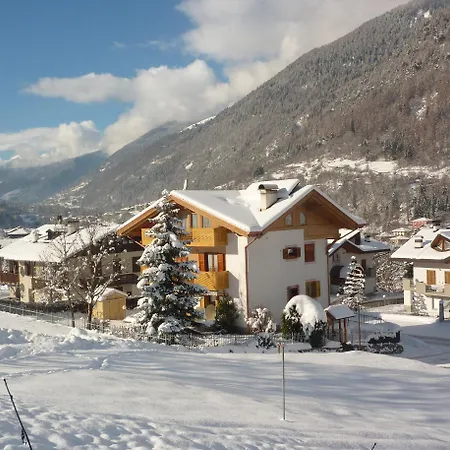 Monolocale Per Due Persone Apartment Commezzadura Exterior photo